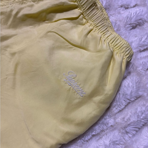 SUPREME Men’s Lemon Yellow Silk Sweat Pants - Picture 5 of 15